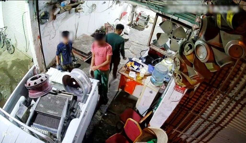 شرطة الجنوبية : القبض على شخصين لسرقتهما مركبة ومكيفات من أحد المستودعات<